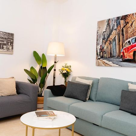 Apartamento Castilla 61 Sevilla Bagian luar foto